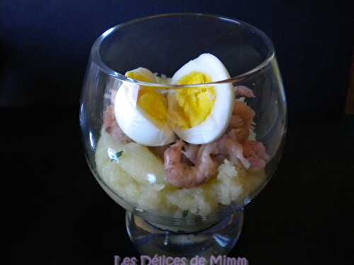 Ecrasé de pommes de terre, crevettes grises et œuf de caille (mise en bouche)