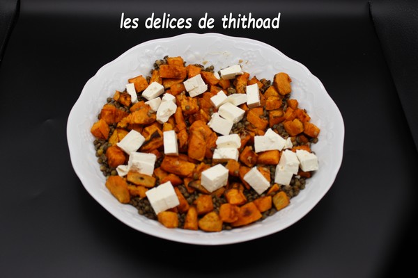 Salade de lentilles , patate douce et feta