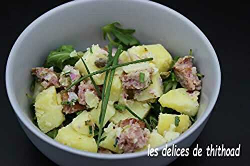 Salade de pommes de terre à la saucisse