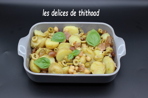 Salade de pommes de terre, pois chiches et tomate (BAL DES LIVRES)