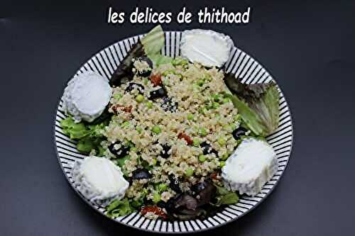 Taboulé de quinoa, petits pois et chèvre cendré