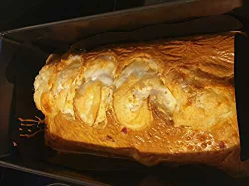 Cake aux lardons et au fromage de chèvre