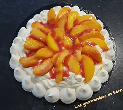 Pavlova aux pêches 