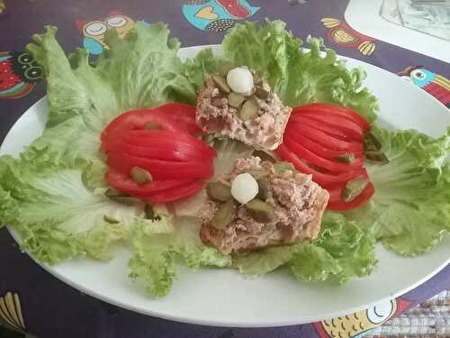 Grattons de canard en salade