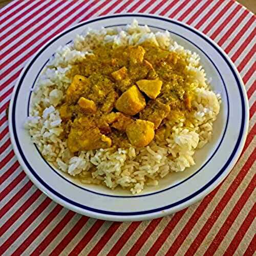 Curry de poulet au lait de coco et riz à la dominicaine