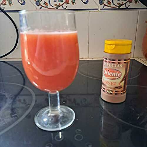 Smoothie de pommes à la pastèque et cannelle