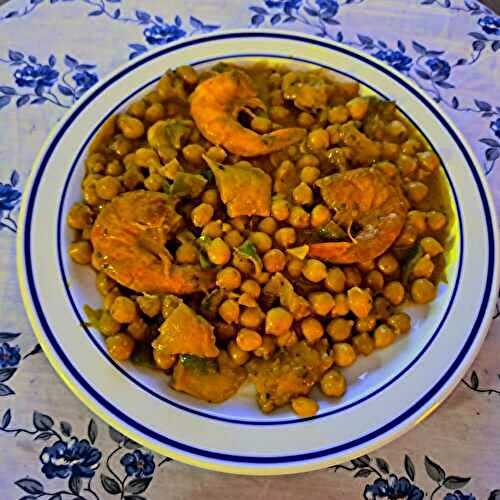 Curry de filet de lieu jaune aux pois chiches et lait de coco