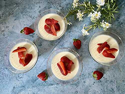 Panna cotta au yaourt de Yotam Ottolenghi