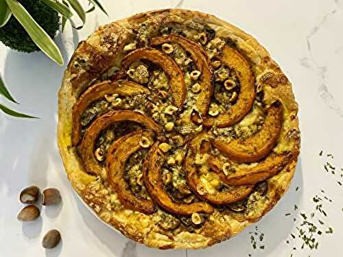 Tarte fine aux champignons, potimarron et roquefort