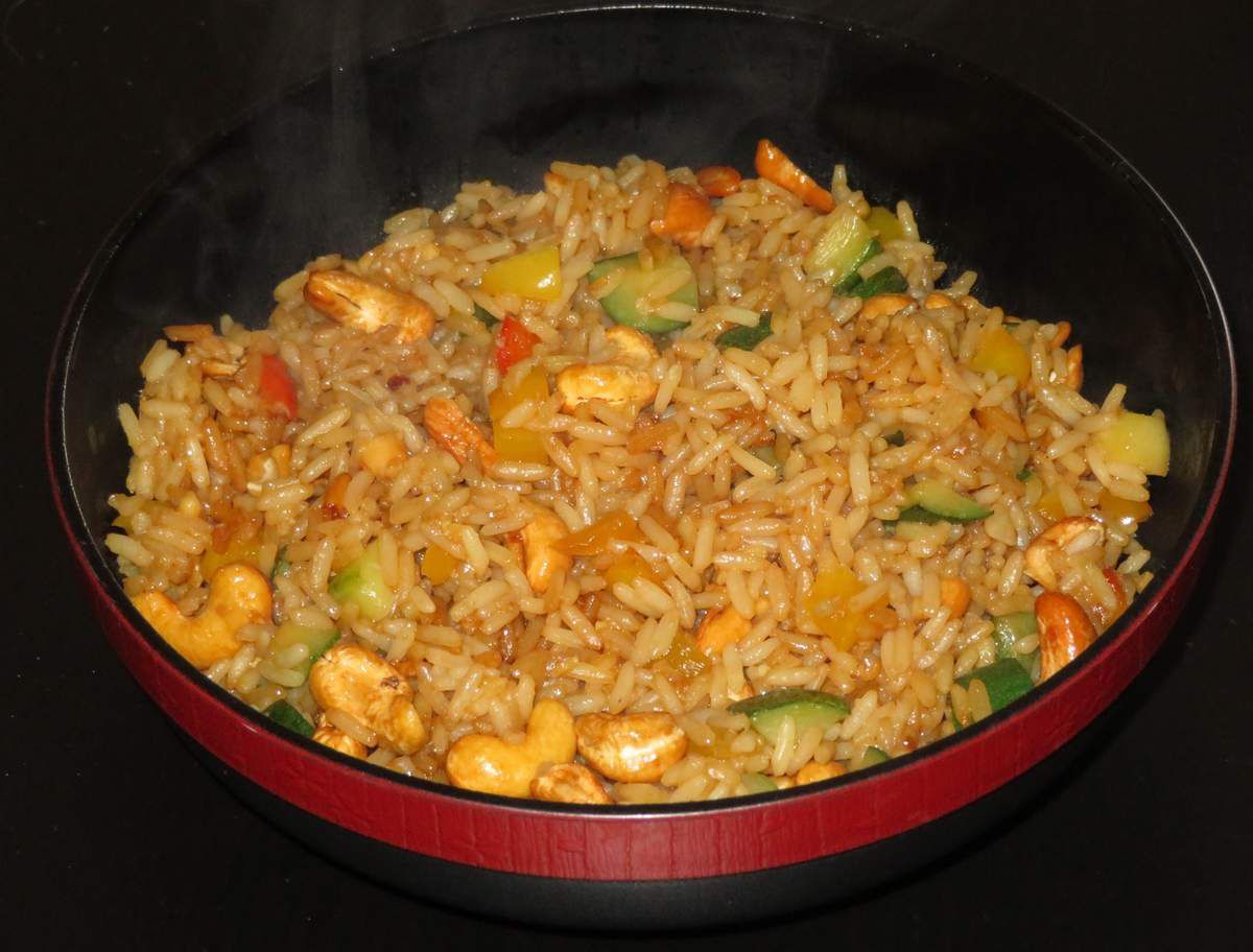 Riz sauté aux noix de cajou