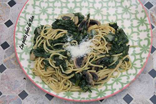 Spaghetti aux épinards et champignons comme un one pot pasta