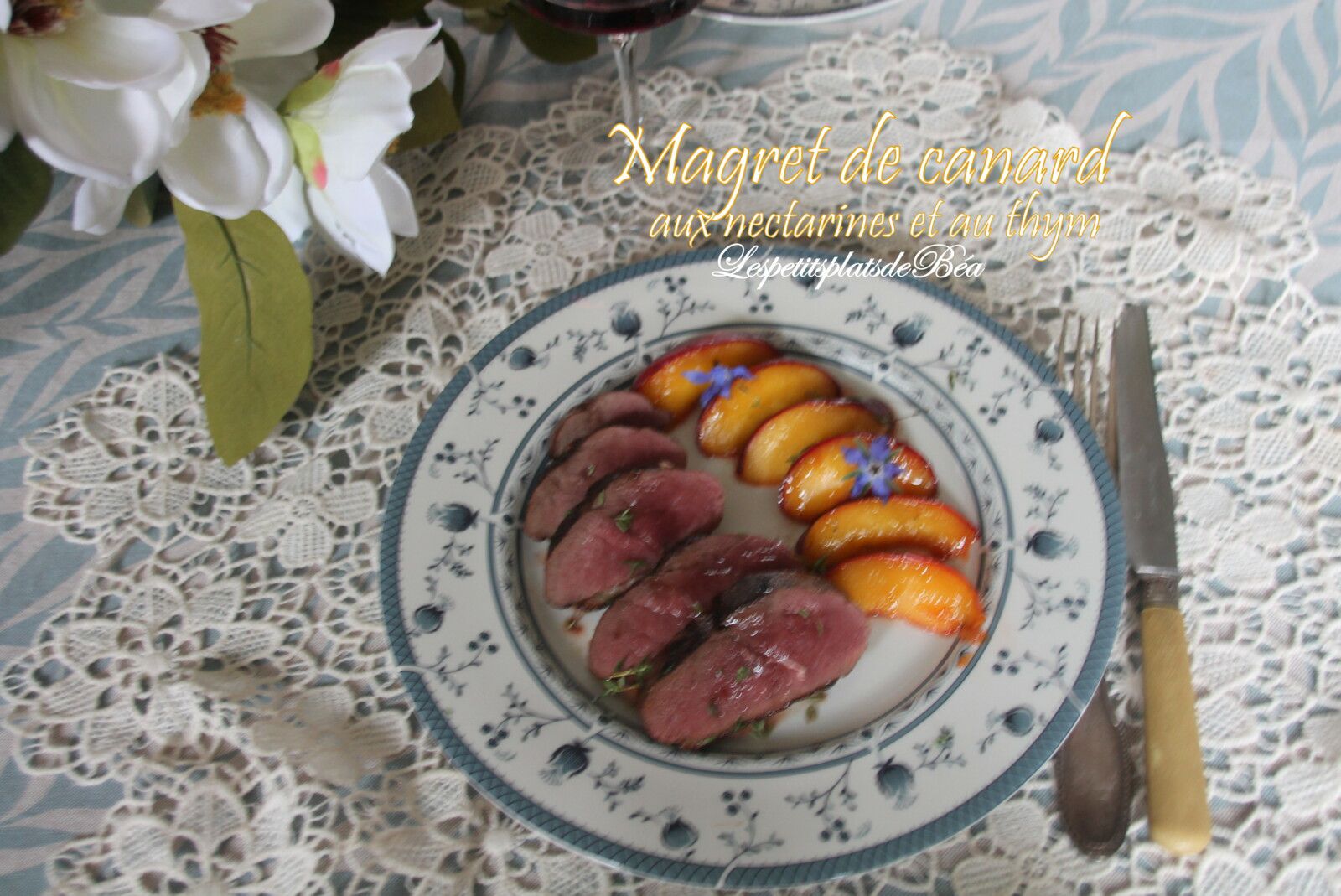 Magret de canard aux nectarines et au thym