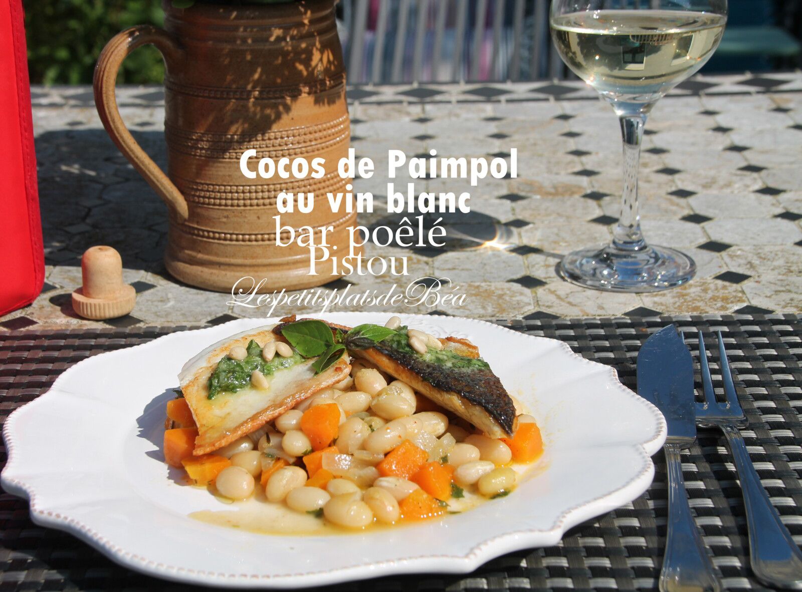 Cocos de Paimpol au vin blanc, bar poêlé et pistou