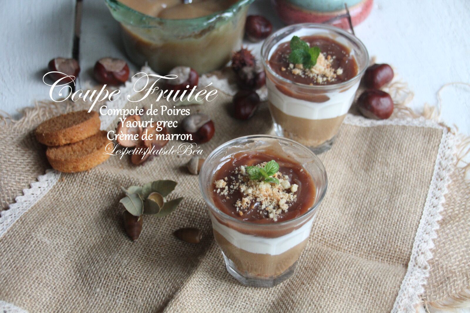 Coupe fruitée  de compote de poires, yaourt grec et crème de marron