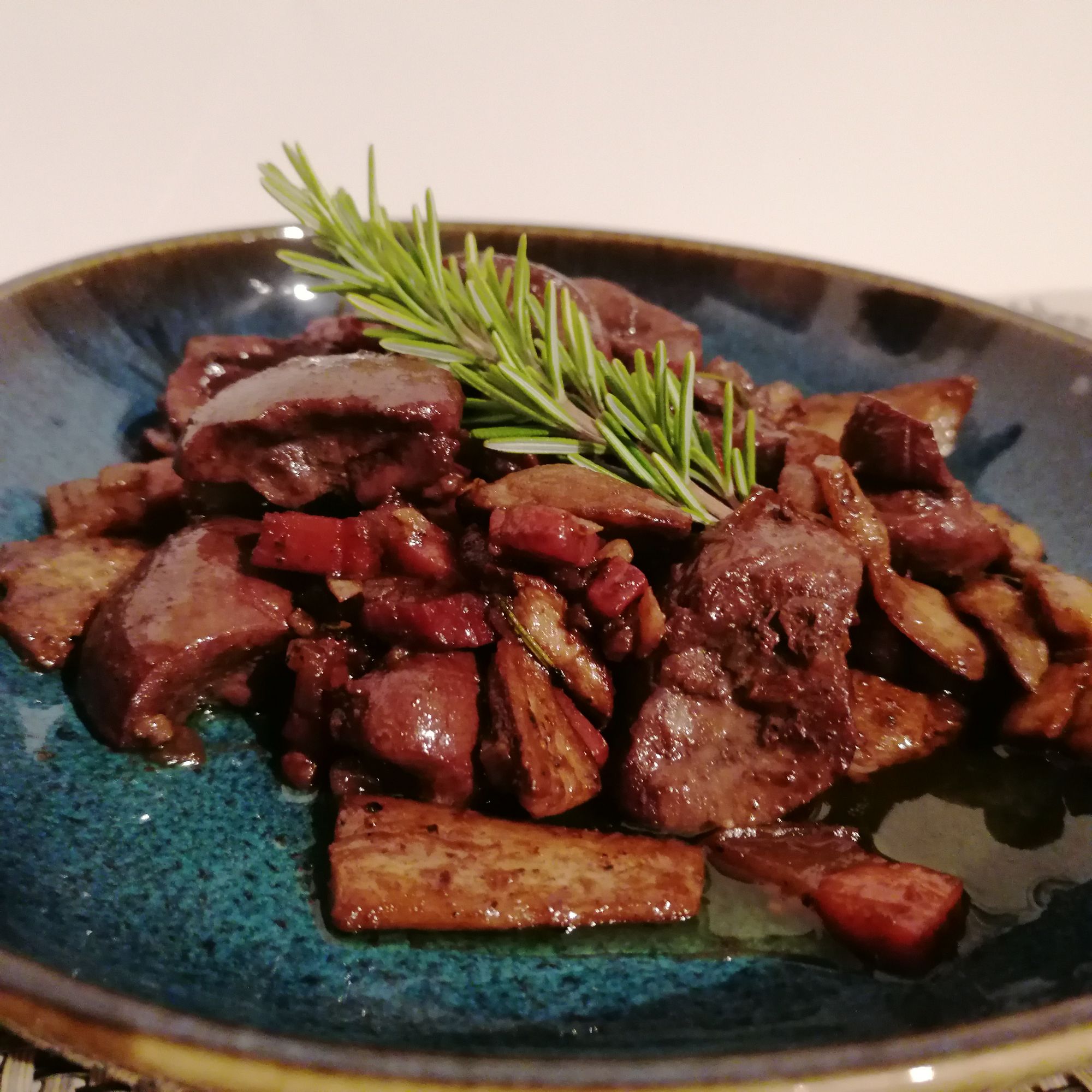 Rognons de veau au cèpes,au porto flambés au whisky