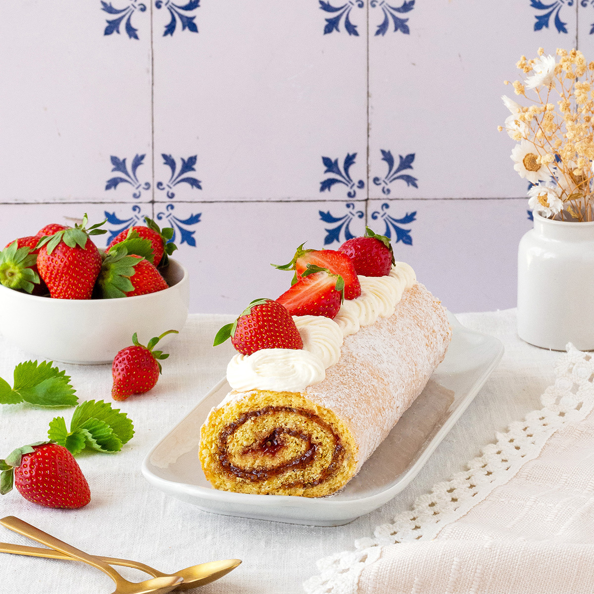 Gâteau roulé à la confiture de fraises