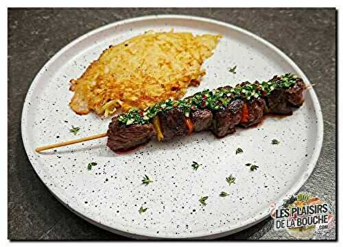 Brochette d'onglet sauce chimichuri et rösti