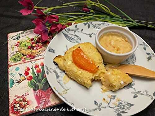 Scones, tartinade au chocolat blanc et au pamplemousse