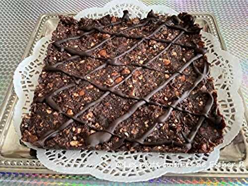 Brownie protéiné aux dattes, sans cuisson