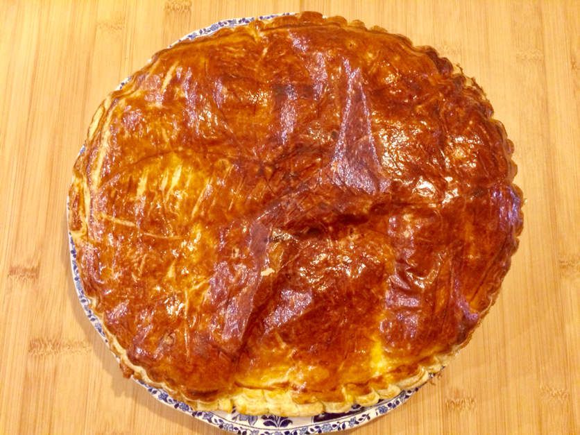 Galette frangipane au beurre de coco et suprêmes d'orange