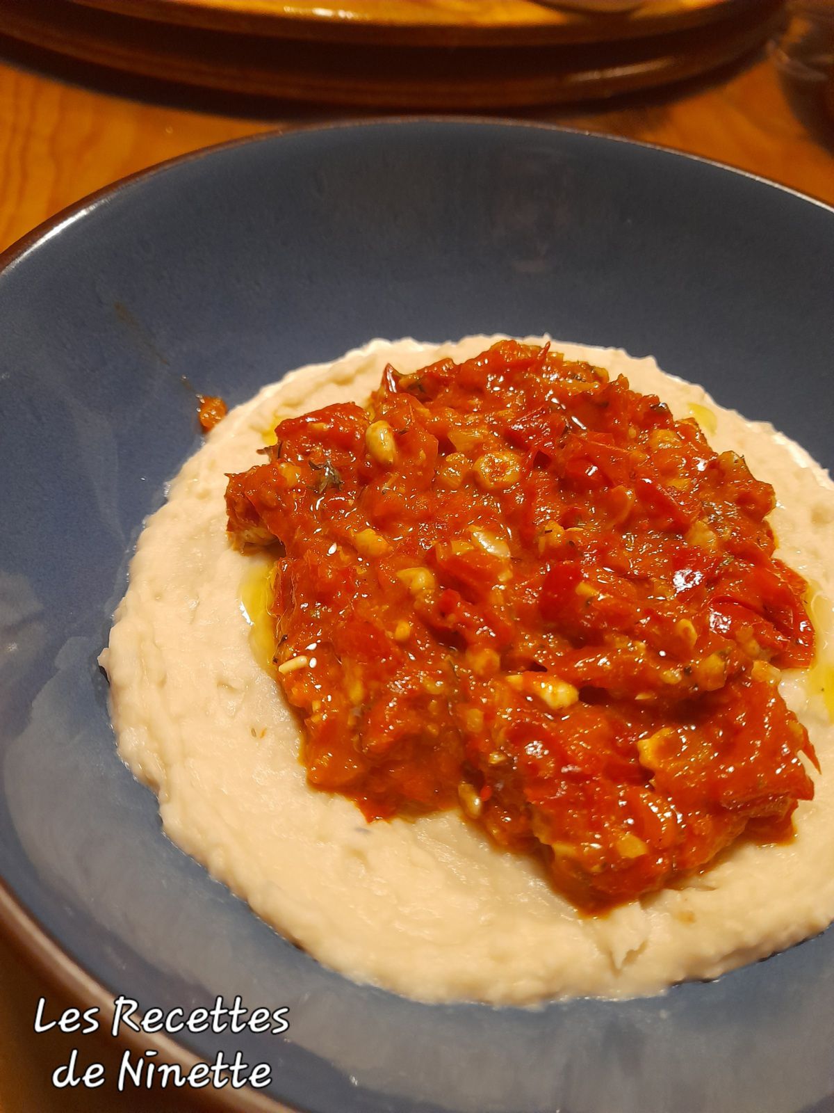 Purée de haricots blancs au muhammara de Yottam Ottolenghi 