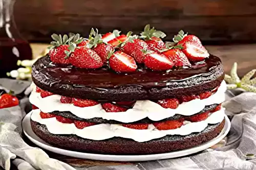 Layer Cake Fraises-Chocolat et Crème Chantilly au Thermomix