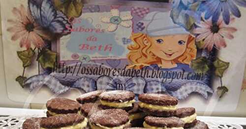 Biscuits au Chocolat Fourré à La Vanille / Bolachas de Chocolate Forradas de Baunilha