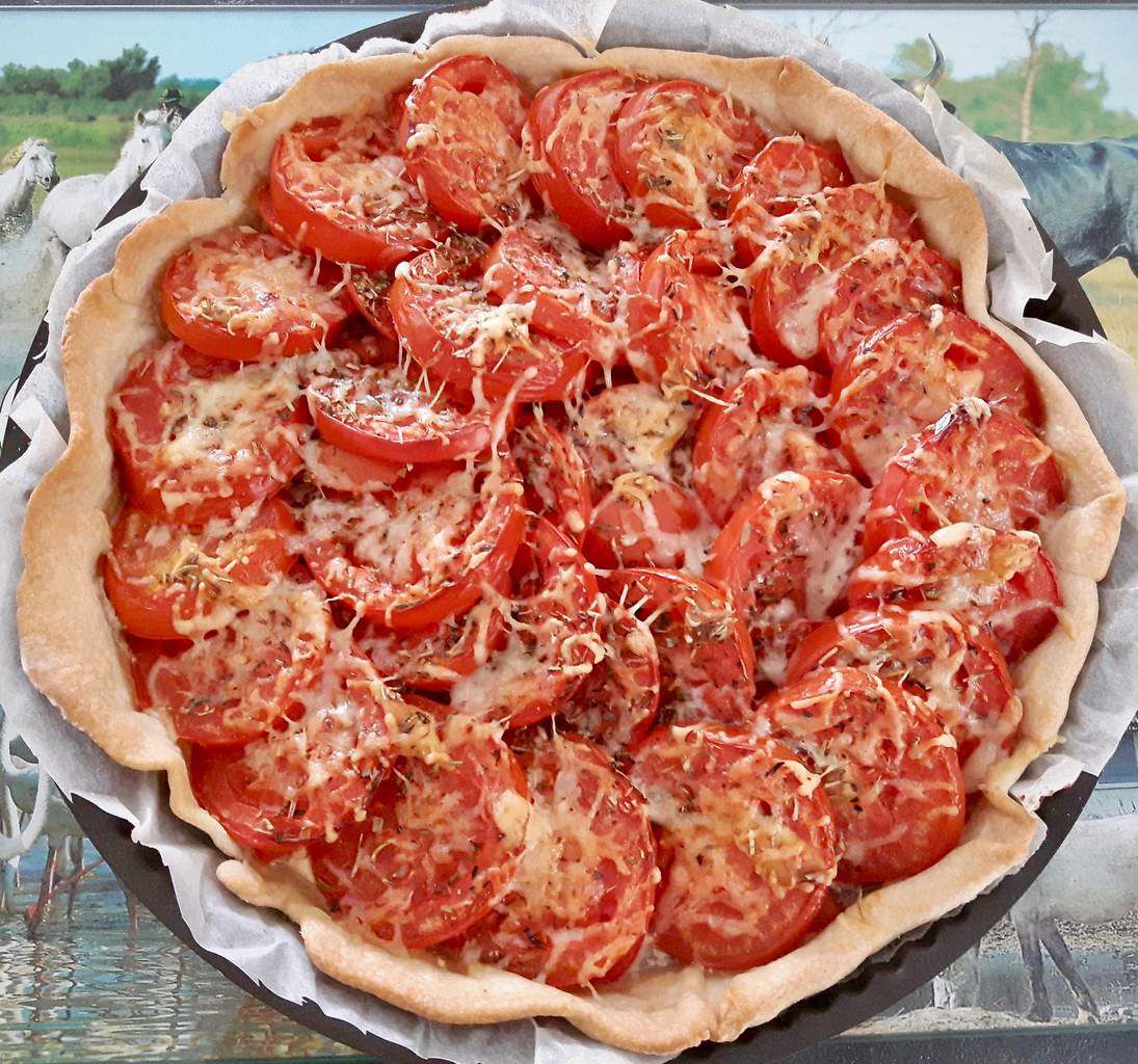 Tarte tomates fraiches, thon et moutarde