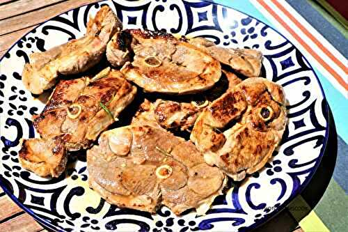 Tranches de gigot à la plancha, marinade au citron et au romarin