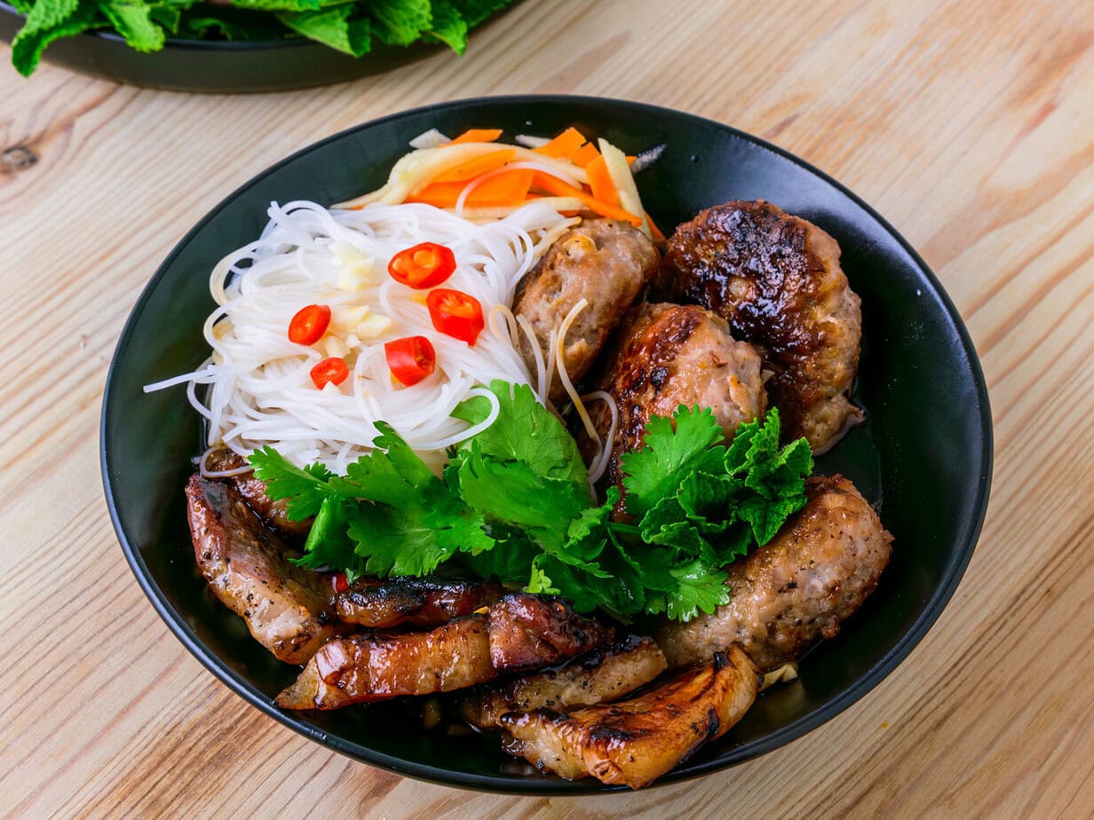 Authentique Bún Chả - Vermicelles de Riz au Porc Grillé de Hanoï