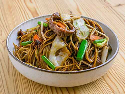 Lo mein au bœuf - nouilles sautées façon traiteur chinois