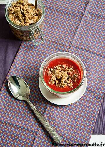 Soupe de betteraves aux fèves et son granola (Des légumineuses dans nos soupes cet hiver #3)
