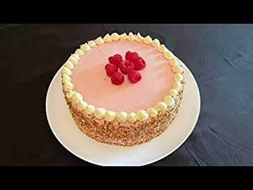 Gâteau Mousse Framboise, Génoise Légère et Croustillant Praliné