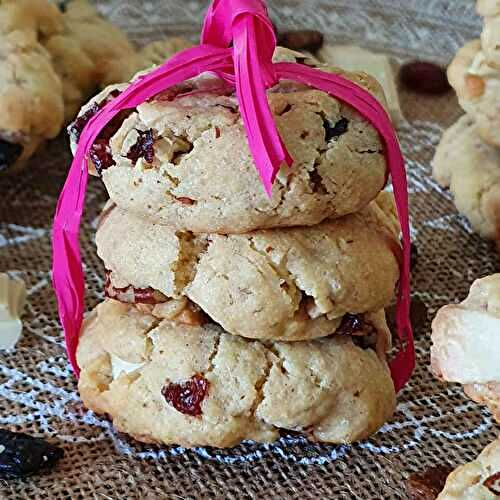 ღ " MIAM " Cookies au chocolat blanc - Cranberry /raisins et noix de pecan salées