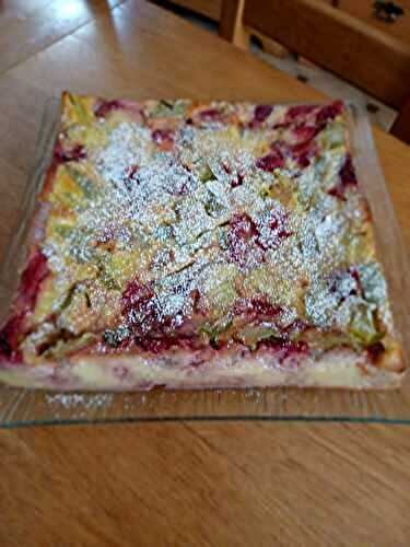 Clafoutis fraise et rhubarbe