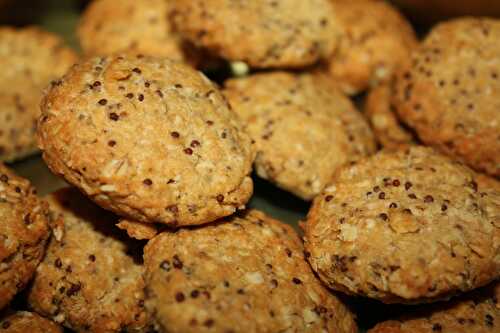 Deux recettes de biscuits pour l’apéro : des crackers et des cookies