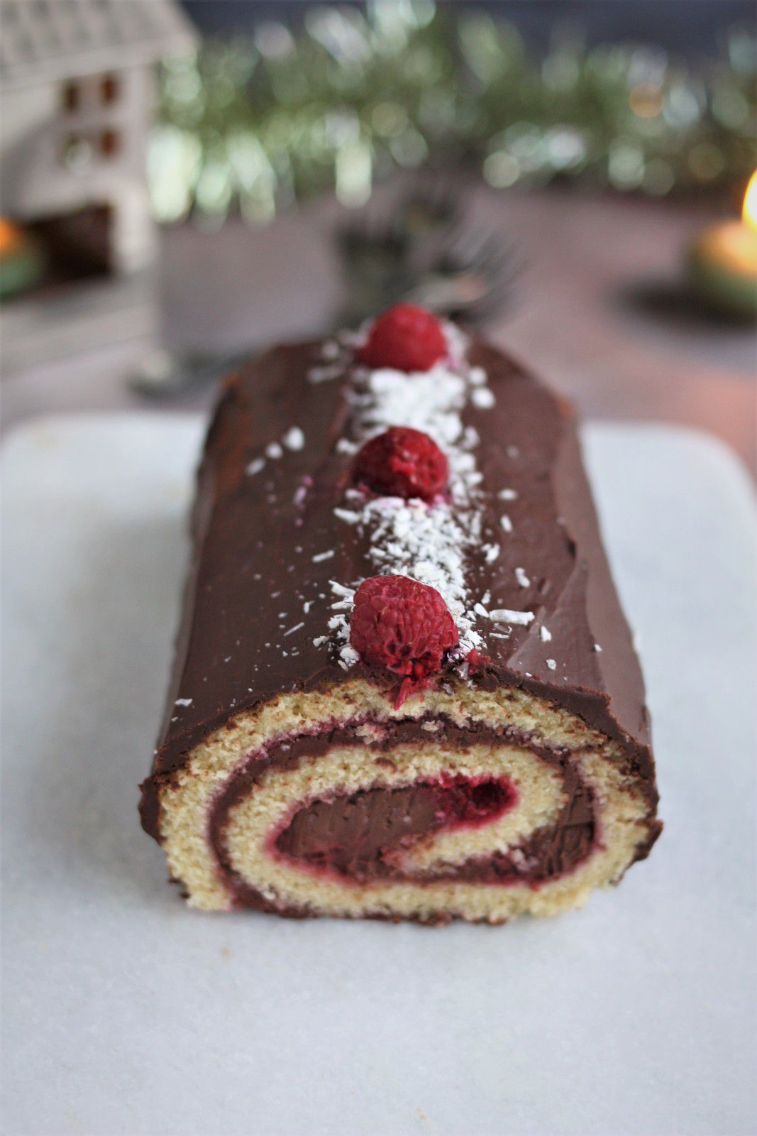 On n'attend pas Noël prochain pour se rouler une bûche! Bûche légère framboises et chocolat