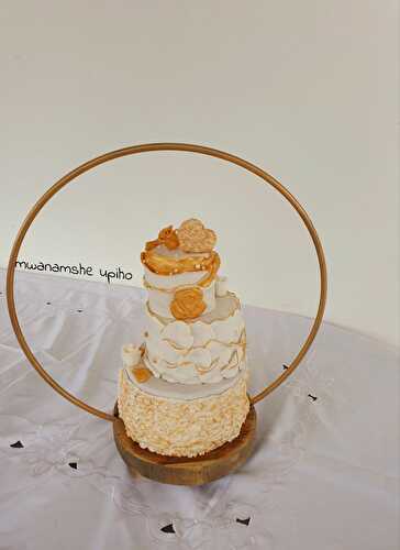 Wedding cake blanc doré