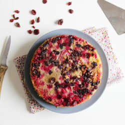 Upside down cake aux cranberries