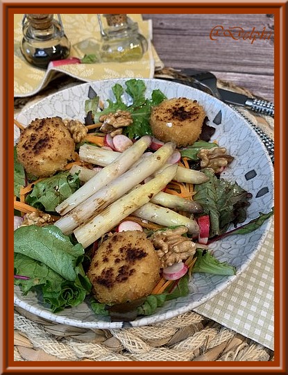 Salade d’asperges violettes et chèvres chauds panés