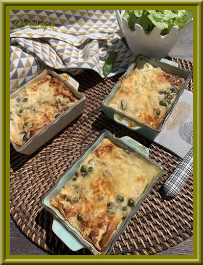 Petits gratins aux champignons, petits pois et thon