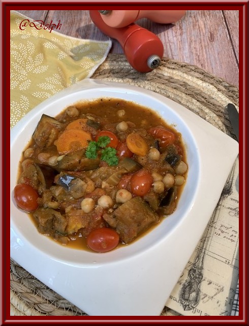 Mijoté d’aubergines et pois chiches à la marocaine