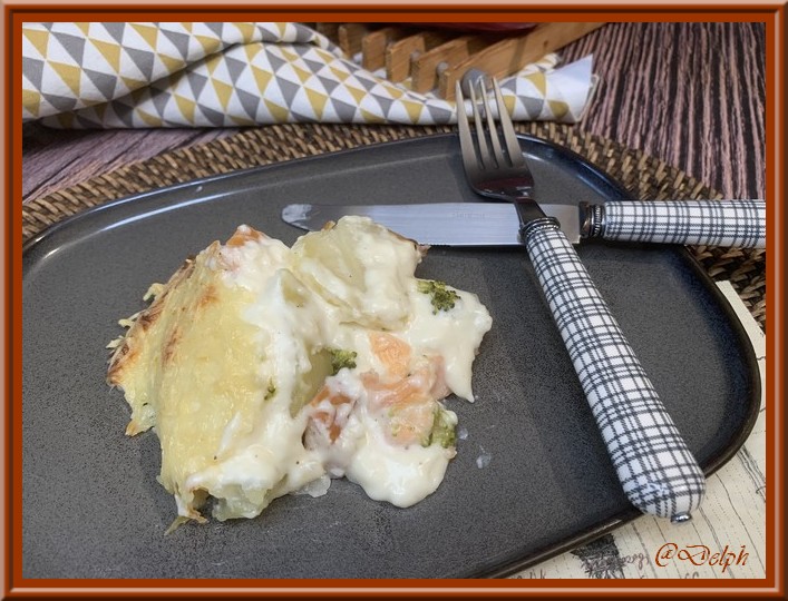 Gratin de brocoli, pommes de terre et saumon fumé