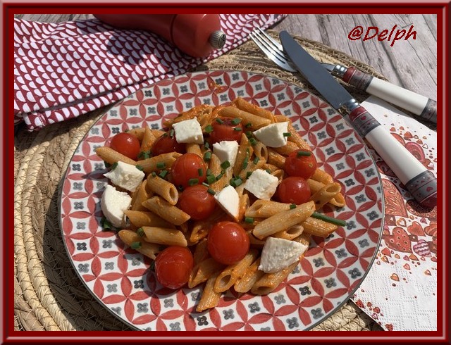 Pâtes au pesto rosso et tomates cerises