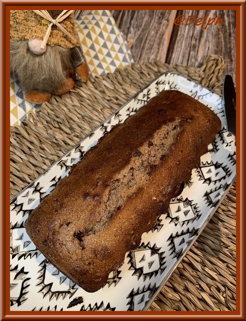 Cake à la farine de châtaignes, au miel et pépites de chocolat