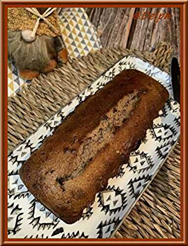 Cake à la farine de châtaignes, au miel et pépites de chocolat