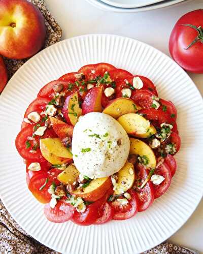 Salade de tomate, mozzarella et nectarine - Recettes végétariennes faciles