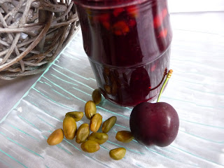 Confiture de cerises aux éclats de pistaches au thermomix