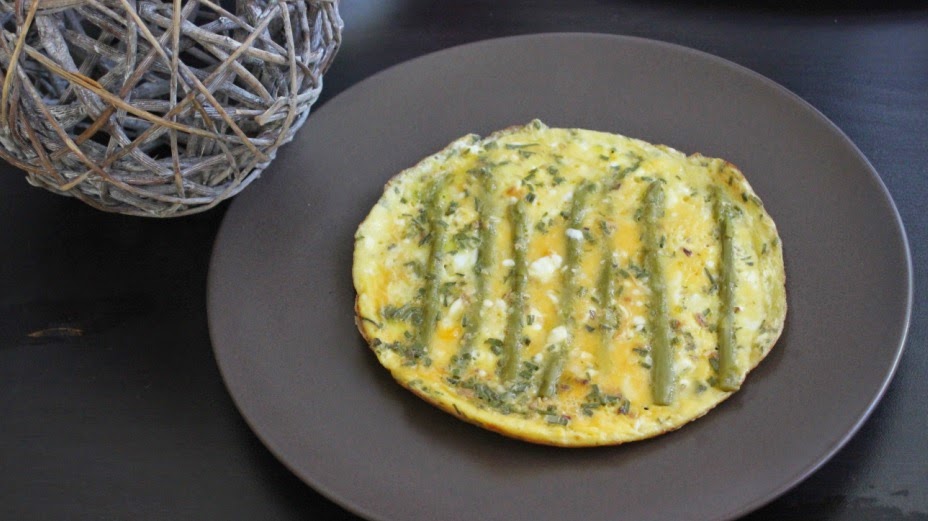 Omelette aux asperges et au chèvre frais au thermomix ou sans