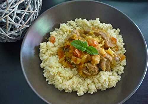 Tajine d’agneau aux tomates et oignons « maklouf »